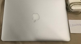 Good
													MacBook Air 2017 - 13" - I7, Silver, 256 GB, 8 GB, photo 4 of 5