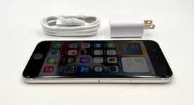 Fair
													Apple iPhone SE 2nd Gen 2020 - AT&T, White, 128 GB, A2275, photo 6 of 6