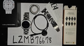 Mint
													Samsung Galaxy Watch Ultra (2025) - Unlocked, Titanium White, SM-L705, 47mm, photo 6 of 6