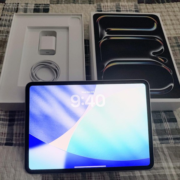 Apple iPad Pro 11 inch (M5) 2025 - Wi-Fi, 256 GB, Silver, Apple M5 10-Core (8-core GPU), A3357, Standard Glass