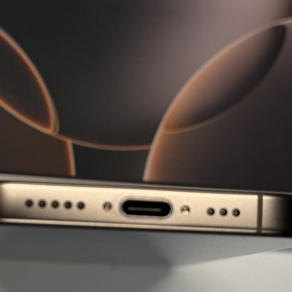 Apple iPhone 16 Pro - Unlocked, 256 GB, Desert, A3083