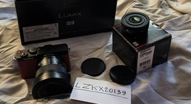 Mint
													Panasonic Lumix S9 - Crimson Red, photo 2 of 7