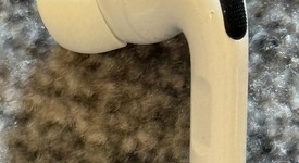 Used
													Apple AirPods Pro 2 - Lightning, photo 1 of 9