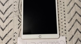 Good
													Apple iPad 7th Gen - Unlocked, Gold, 32 GB, A2200, photo 1 of 7