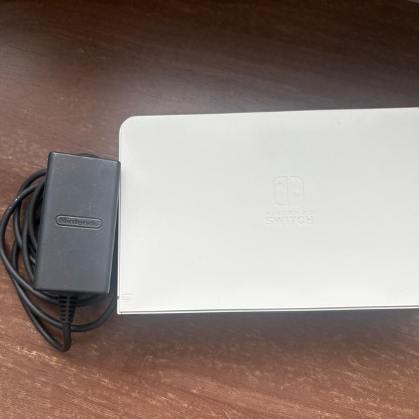 Nintendo Switch - OLED - 64 GB, White