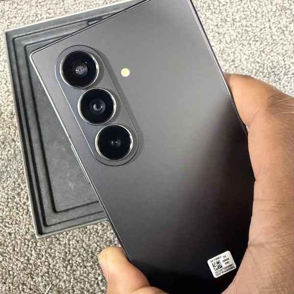 Samsung Galaxy Z Fold7 - Unlocked, 256 GB, Jetblack, 12 GB, SM-F966U1