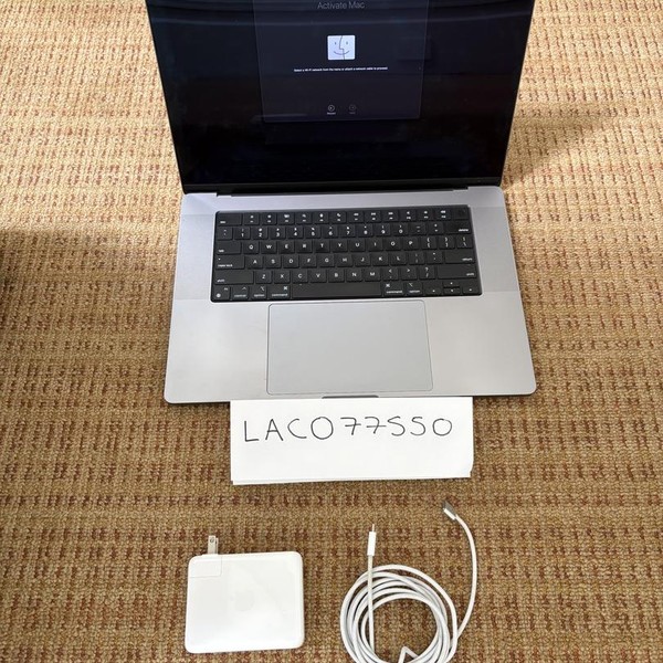 MacBook Pro 2021 - 16 inch - 1 TB, Gray, 16 GB, Apple M1 Pro 10-core