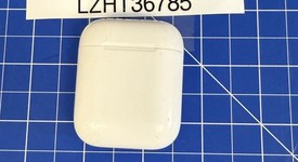 Used
													Apple AirPods 2nd Gen - Lightning Case, photo 5 of 5