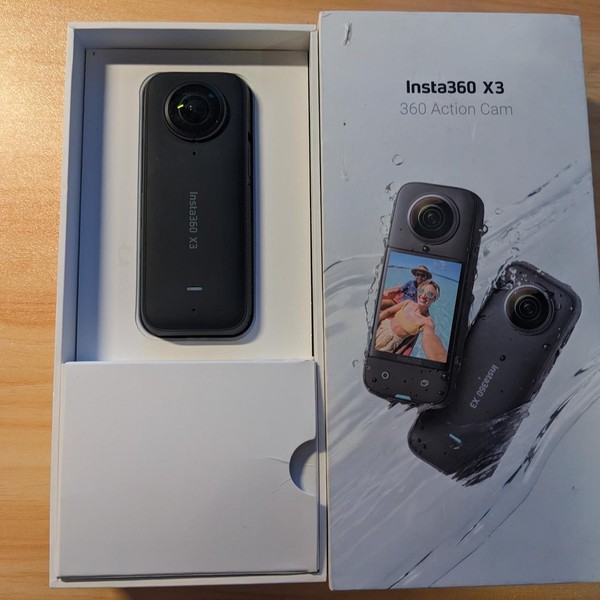 Insta360 X3