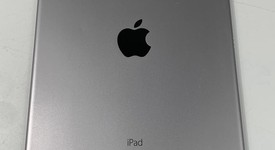 Good
													Apple iPad Pro 9.7" - Verizon, Gray, 128 GB, A1674, photo 3 of 7