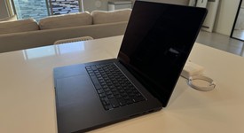 Good
													MacBook Pro Late 2023 (M3) - 16" - Apple M3 Max 14-core, Black, 1 TB, 36 GB, 30-core GPU, photo 5 of 11