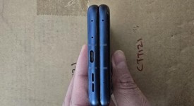 Good
													Motorola Razr (2025) - Unlocked, Blue, 256 GB, 8 GB, photo 4 of 8