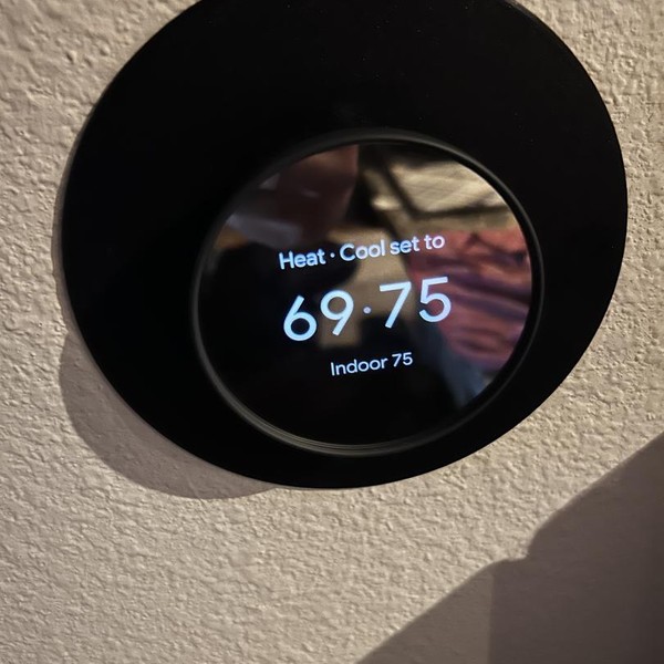 Nest Thermostat 4th Gen - Charcoal