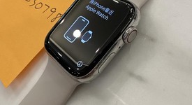 Good
													Apple Watch Series 5 44mm - Unlocked, Silver, A2095 Cellular, Stainless Steel, photo 2 of 9