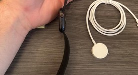 Good
													Apple Watch Series 7 41mm - Unlocked, Midnight, A2475 - Cellular, Aluminum, photo 3 of 5