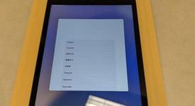Good
													Apple iPad 7th Gen - Verizon, Gray, 32 GB, A2200, photo 5 of 5