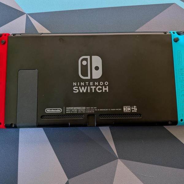 Nintendo Switch - 32 GB, Red & Blue