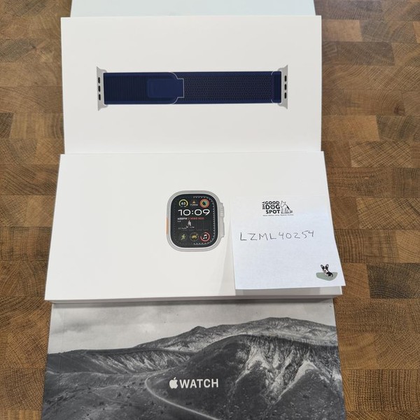 Apple Watch Ultra 2 49mm - Unlocked, Natural, A2986