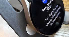 Good
													Samsung Galaxy Watch4 - Unlocked, Gold, 40mm, photo 3 of 6