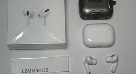 Used
													Apple AirPods Pro 2 - Lightning, photo 1 of 4
