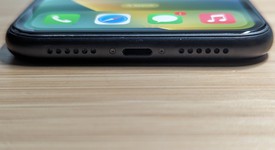 Fair
													Apple iPhone Xr - AT&T, Black, 64 GB, A1984, photo 3 of 17