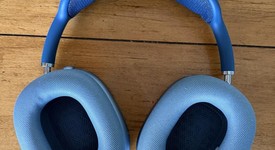 Used
													Apple AirPods Max - Sky Blue, photo 1 of 5