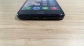 Good
													Apple iPhone SE 3rd Gen 2022 - Unlocked, Midnight, 128 GB, A2595, photo 4 of 15