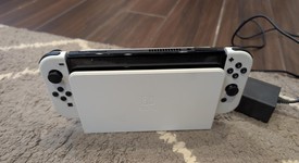 Mint
													Nintendo Switch - OLED - White, 64 GB, photo 3 of 12