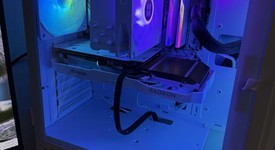 Mint
													Custom Gaming PC, photo 3 of 11
