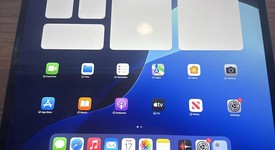 Good
													Apple iPad Pro 12.9" 4th Gen 2020 - Unlocked, Gray, 128 GB, A2069, photo 2 of 6