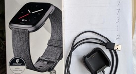 Mint
													Fitbit Versa Special Edition - Gray, photo 3 of 3