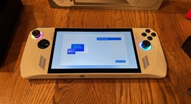 Mint
													Asus ROG Ally 7" - Z1 Extreme, White, 512 GB, 16 GB, Ryzen Z1 Extreme, photo 3 of 9