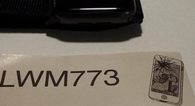 Good
													Apple Watch SE 1st Gen 40mm - Gray, A2351 - GPS, Aluminum, photo 4 of 7