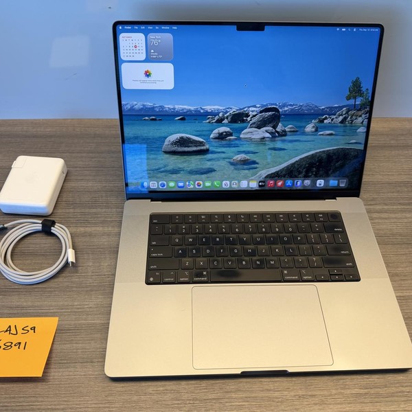 MacBook Pro 2021 - 16 inch - 1 TB, Gray, 16 GB, Apple M1 Pro 10-core