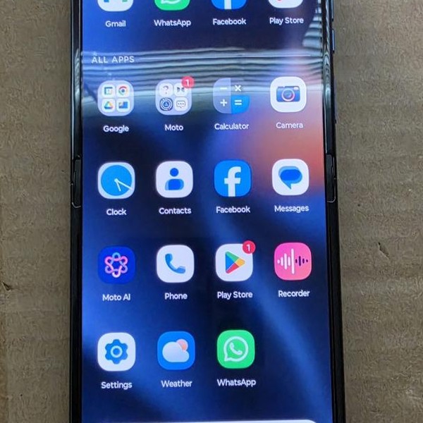 Motorola Razr (2025) - Unlocked, 256 GB, Blue, 8 GB