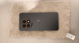 Mint
													OnePlus 13R - Unlocked, Nebula Noir, 256 GB, 12 GB, photo 3 of 8