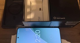 Good
													Xiaomi 15 Pro - Unlocked Non-US, Green, 256 GB, 12 GB, photo 1 of 8