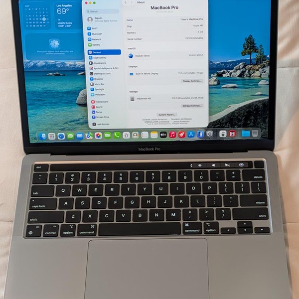 MacBook Pro 2020 - 13 inch - 256 GB, Gray, 8 GB, Apple M1