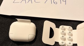 Used
													Apple AirPods Pro 3, photo 1 of 5