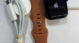 Mint
													Apple Watch SE 2nd Gen 40mm - Midnight, A2722 - GPS, Aluminum, photo 3 of 4