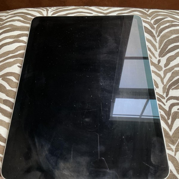 Apple iPad Pro 11 inch 2018 - AT&T, 64 GB, Silver, A2013