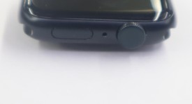 Mint
													Apple Watch SE 2nd Gen 44mm - Midnight, A2723 - GPS, Aluminum, photo 3 of 10