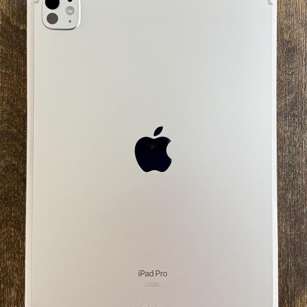 Apple iPad Pro 11 inch (M4) 2024 - Wi-Fi, 512 GB, Silver, 8 GB, A2836, Standard Glass