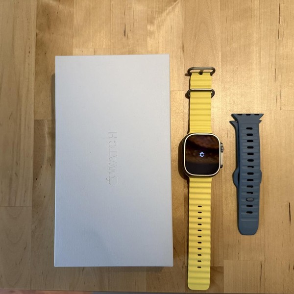 Apple Watch Ultra 49mm - Unlocked, Titanium, A2622