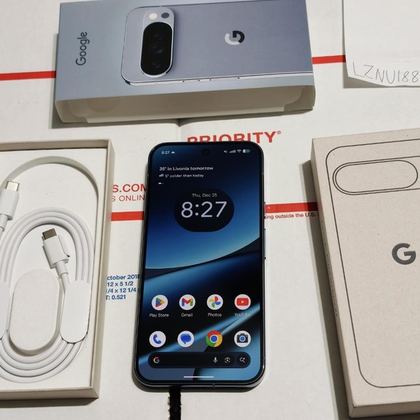 Google Pixel 10 Pro XL - Unlocked, 256 GB, Moonstone, GUL82