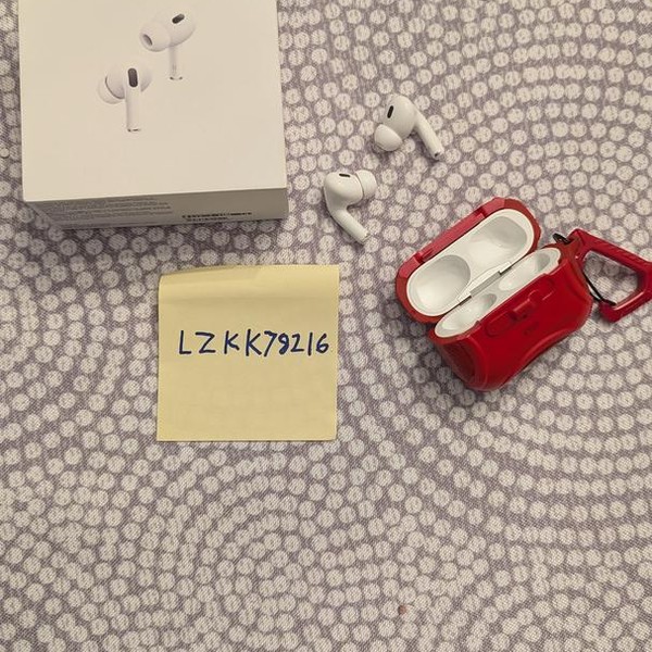 Apple AirPods Pro 2 - USB-C