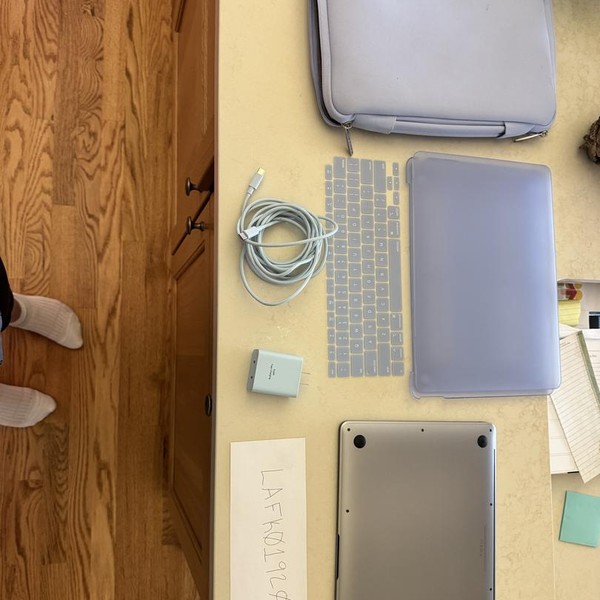 MacBook Air 2020 - 13 inch - 256 GB, Gray, 8 GB, Intel Core i3