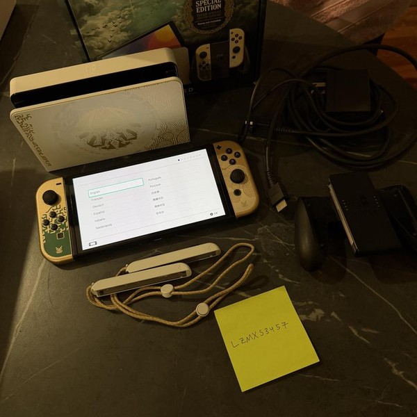 Nintendo Switch - OLED - 64 GB, White, The Legend of Zelda: Tears of the Kingdom Edition