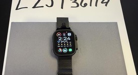 Mint
													Apple Watch Ultra 2 49mm - Unlocked, Black, A2986, photo 1 of 11