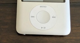 Good
													Apple iPod Nano 3rd Gen - Silver, 4 GB, photo 1 of 3